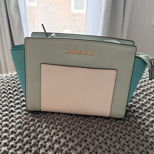 Michael Kors Teal and White Crossbody Bag